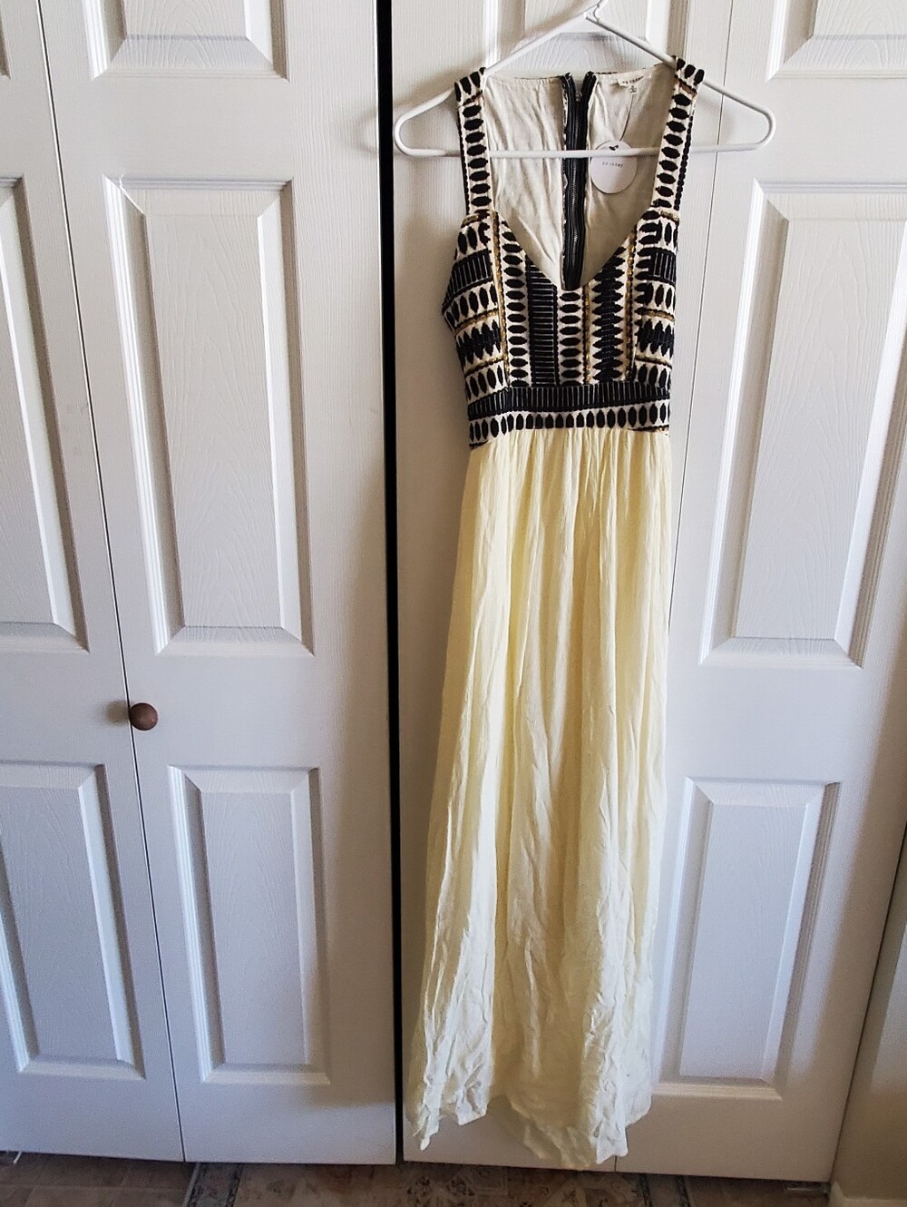 EN CREME NWT SZ SMALL MAXI DRESS GEOMETRIC EMBROIDERED EMPIRE WAIST.
